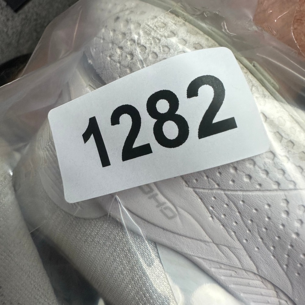 Brooks Ghost Max Womens Running Shoes White Oyster 1203951B124 Size 11 Medium B - Picture 13 of 13